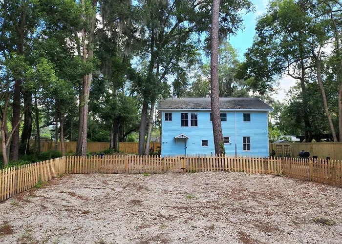 Cozy Hideaway In The Duck Pond Area Of Gainesville